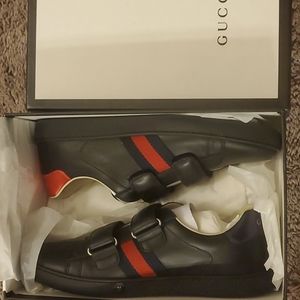 Gucci big kid sneakers